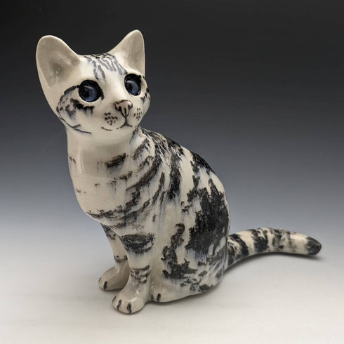 【新品】英国ウィンスタンレイ ケンジントンキャット 青目サバトラ 陶器製フィギュリン(サイズ2)